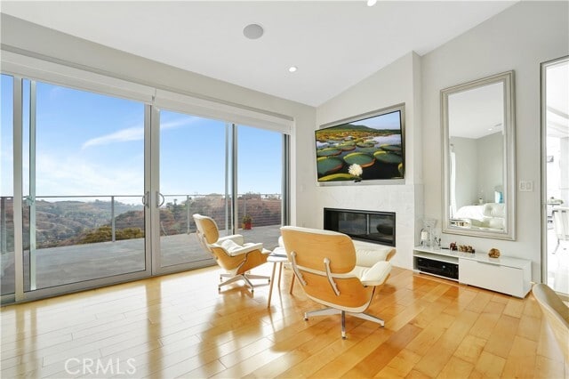 Building Photo - 28405 Via Acero St