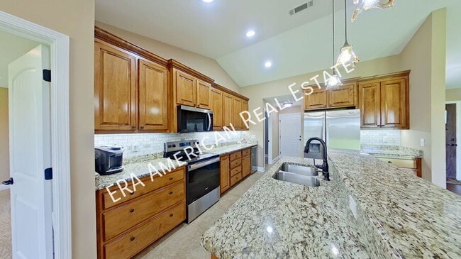 Building Photo - 8756 El Paseo St