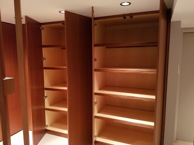 Building Photo - WINTER SPECIAL: Beautiful Hidden Gem Modern Custom Home in Great Salem Neighborhood!