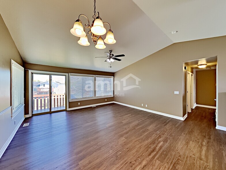 Building Photo - 2216 S 2685 W