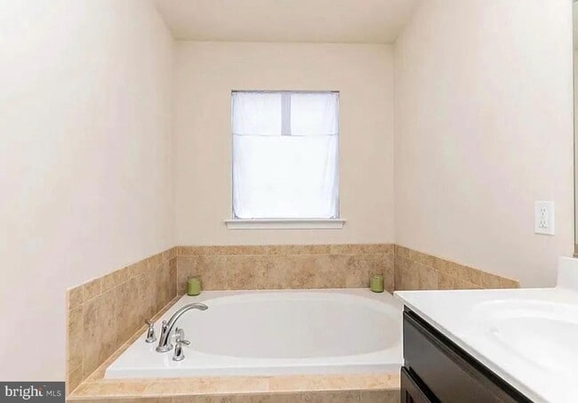 Building Photo - 4711 Wensel Rd