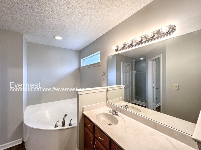 Building Photo - 1036 Cambrain Cove