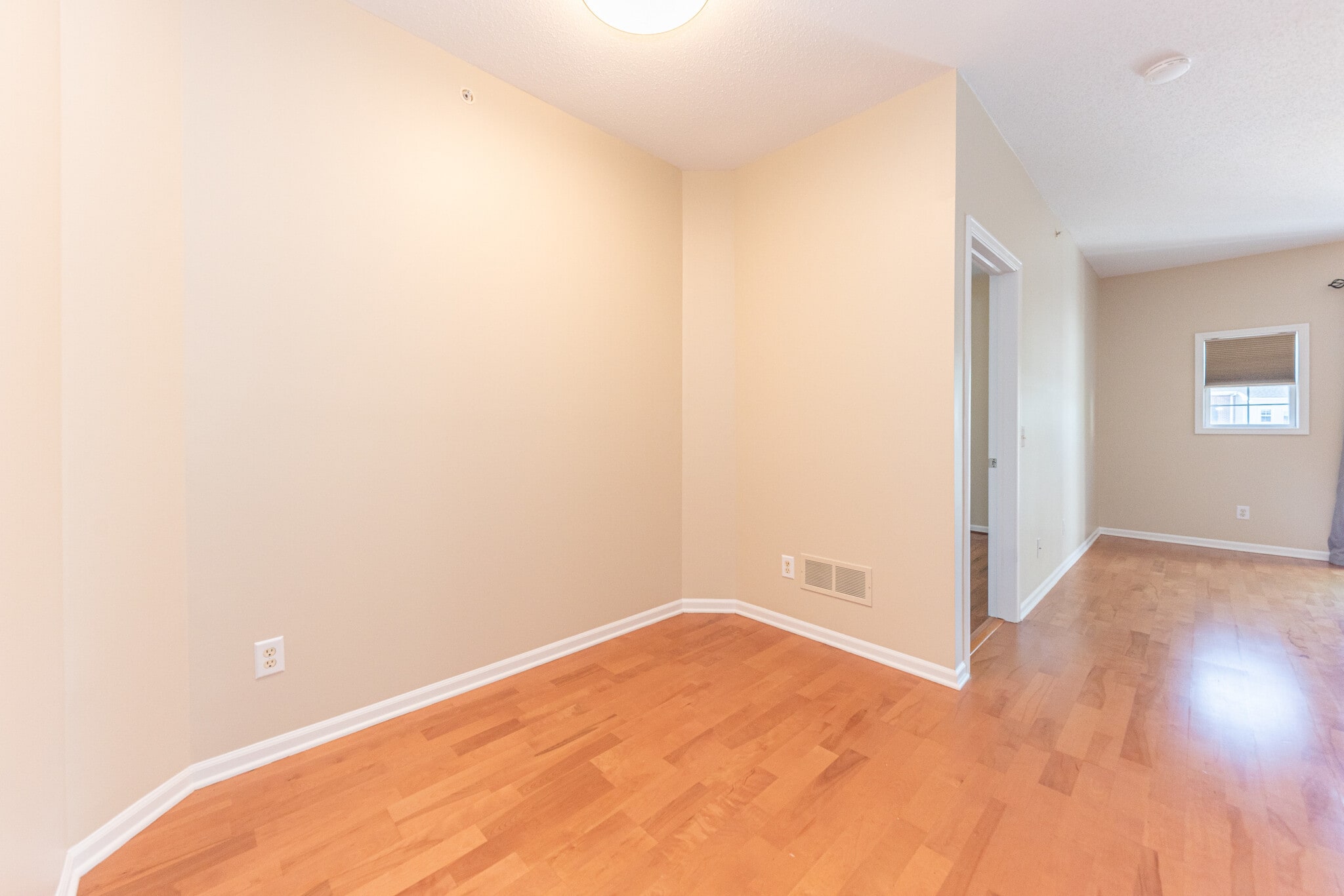 Building Photo - 301 Scio Village Ct