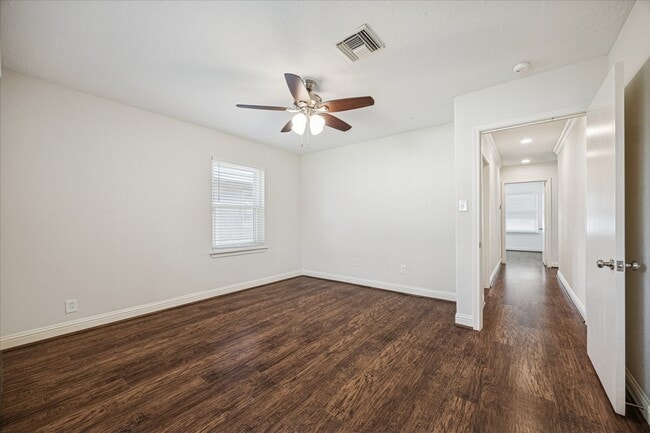 Building Photo - 5226 Nina Lee Ln