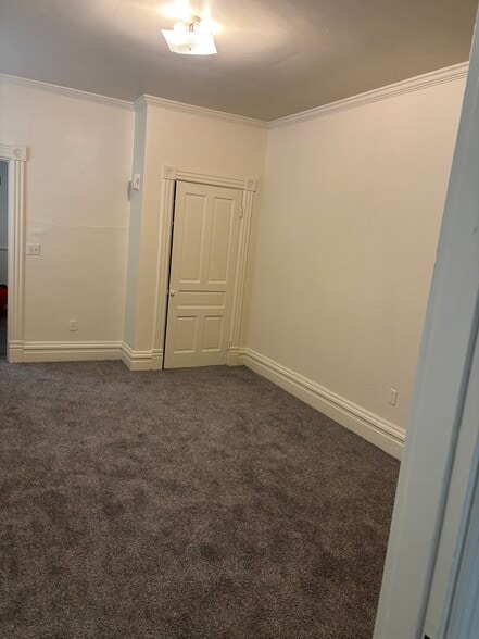 Building Photo - 1549 Lowrie St