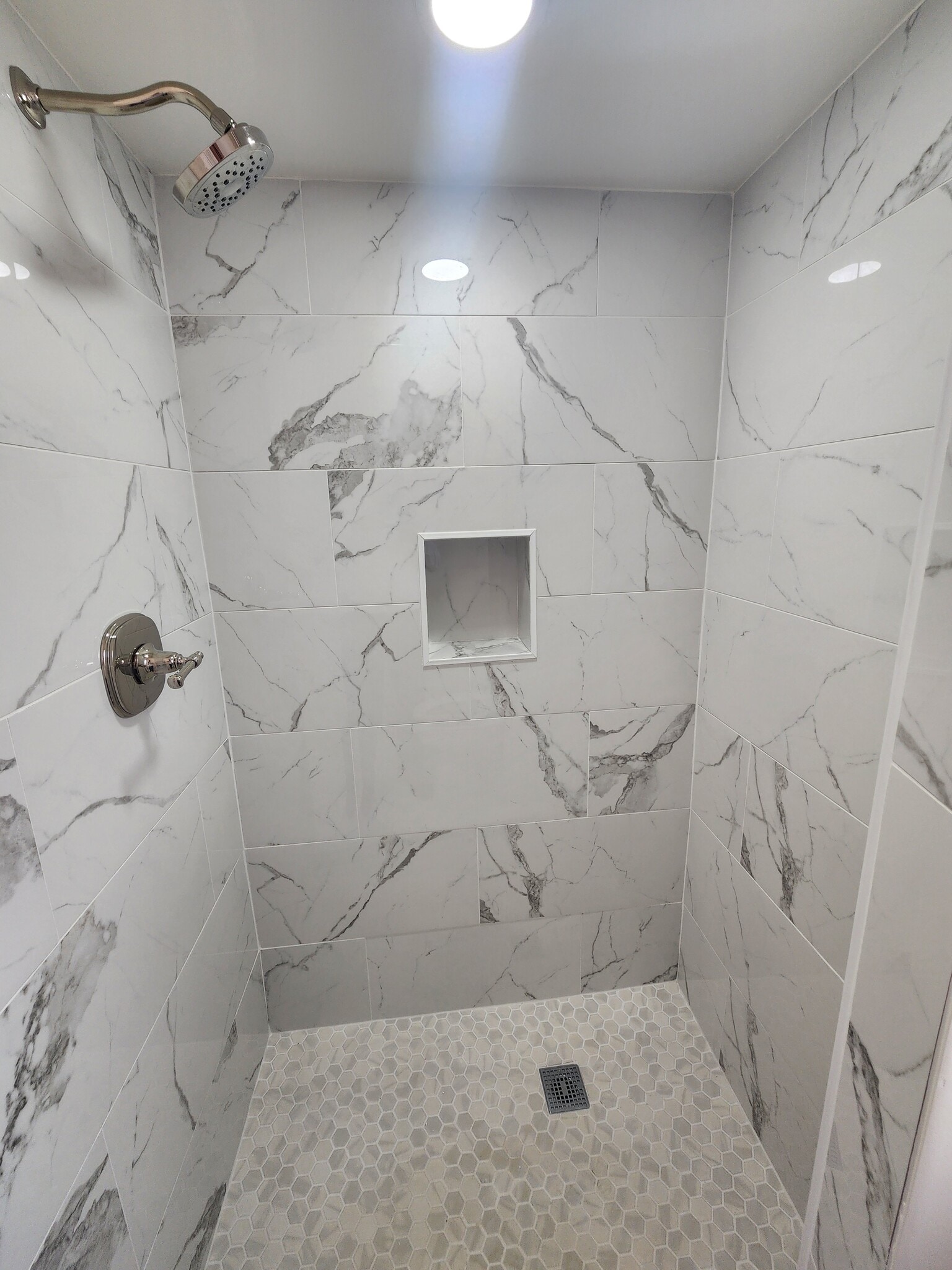 Bathroom Shower - 6024 Baileya Ave