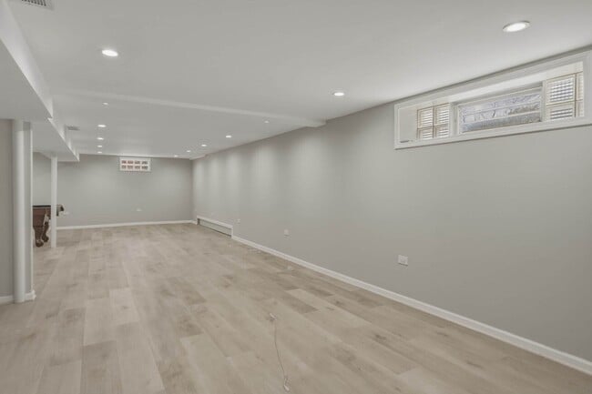 Building Photo - 8901 Moody Ave