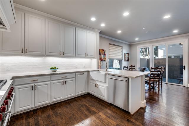 Building Photo - 4518 Normandy Ave