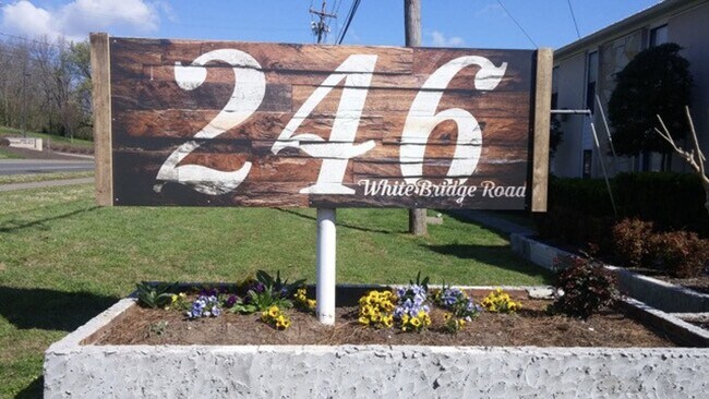 Building Photo - 246 White Bridge Rd