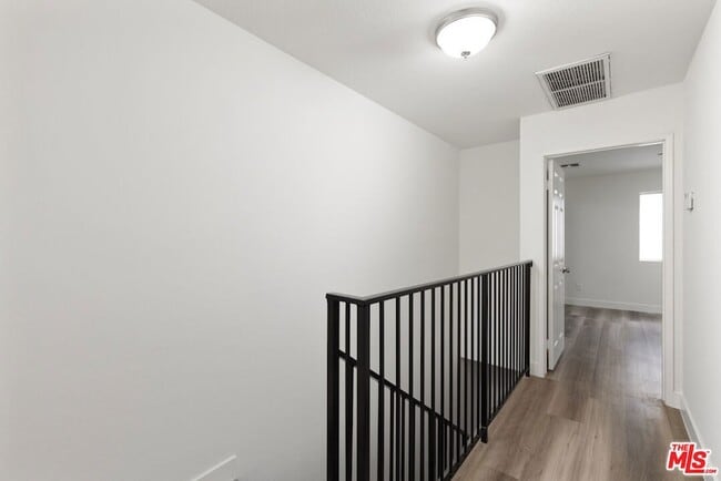 Building Photo - 6616 Sylmar Ave