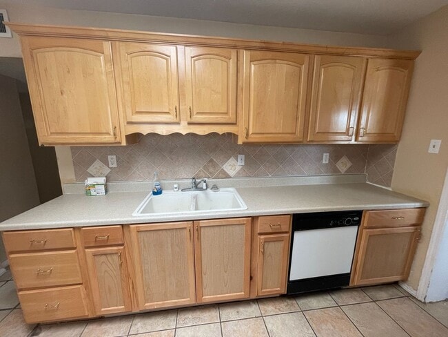 Building Photo - COMPETITIVELY PRICED NORTHEAST HOME