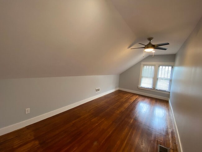 Building Photo - W 10th Ave 33-35 DFT