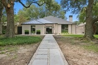 Building Photo - 4360 Thomas Ln