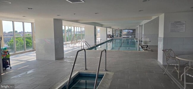 Building Photo - 717 S Christopher Columbus Blvd