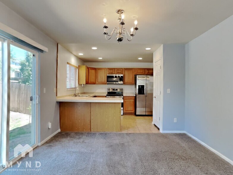 Building Photo - 7704 Autumn Leaf Way