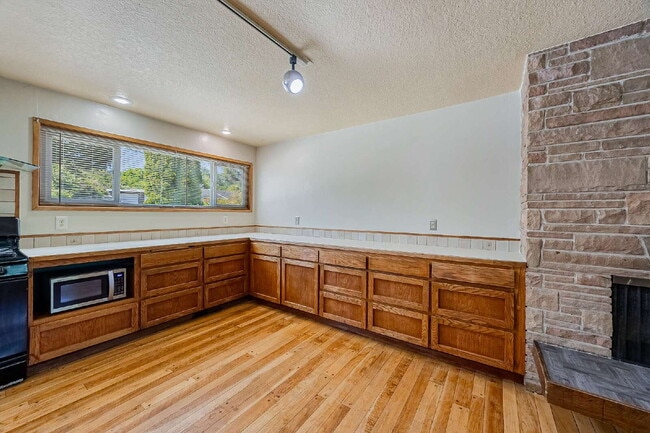Building Photo - NOT SHOWING THIS PROPERTY AT THIS TIME>  W...