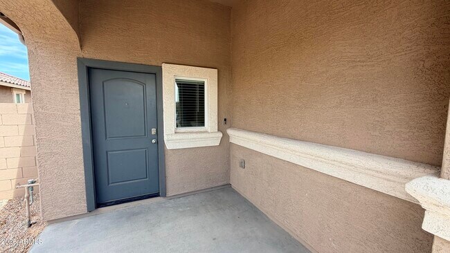 Building Photo - 35420 W San Alvarez Ave