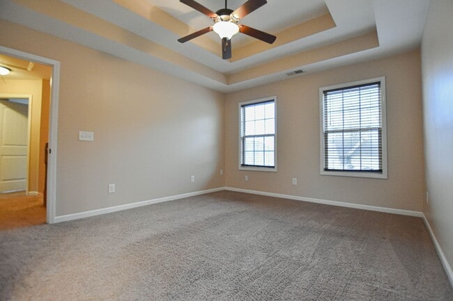 Building Photo - Pet Friendly Three Bedroom!