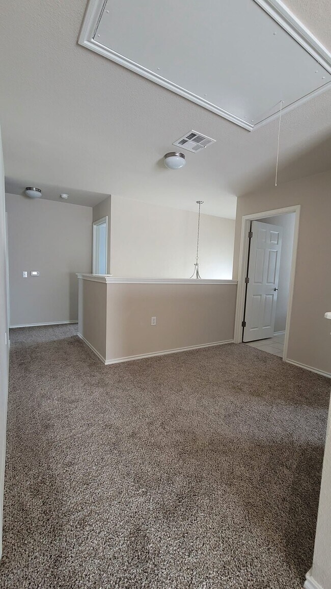 Building Photo - 11012 Liberty Farms Dr