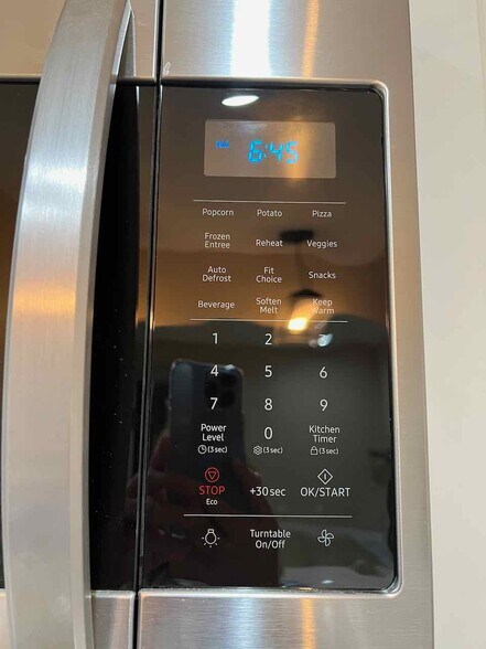 New upgraded Samsung microwave over the range - 3183 Wayside Plz
