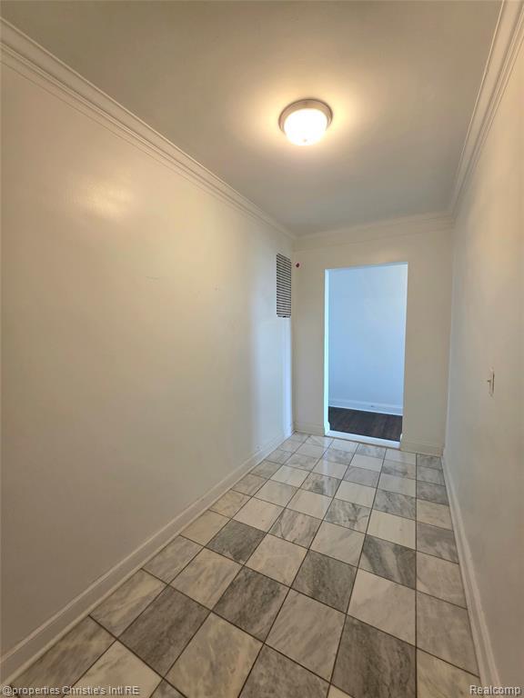 Building Photo - 15 E Kirby St