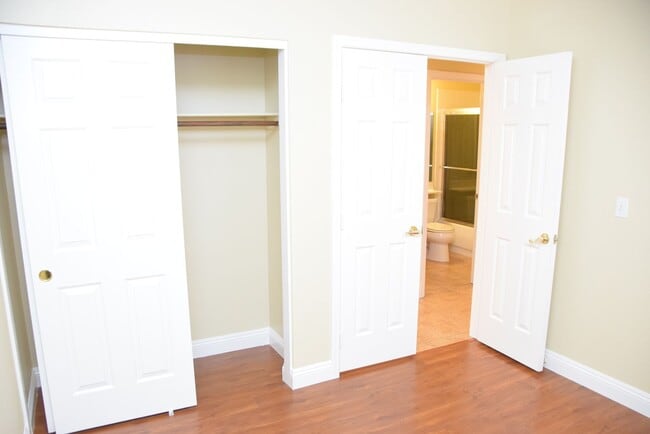 Building Photo - SPRING VALLEY 1 STORY HOME