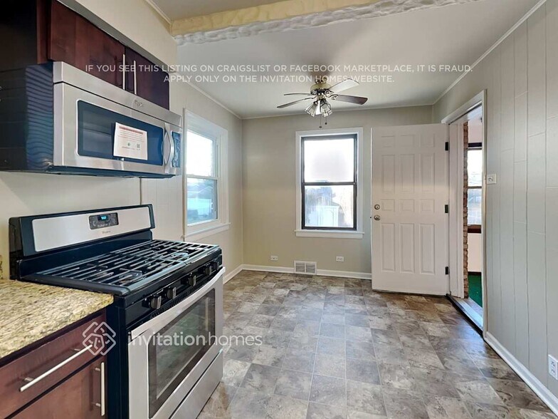 Building Photo - 2254 14th Ave