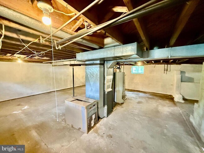 Building Photo - 155 Wells Mills Rd