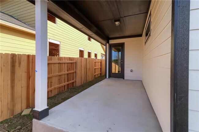 Building Photo - 11408 Milano Dr