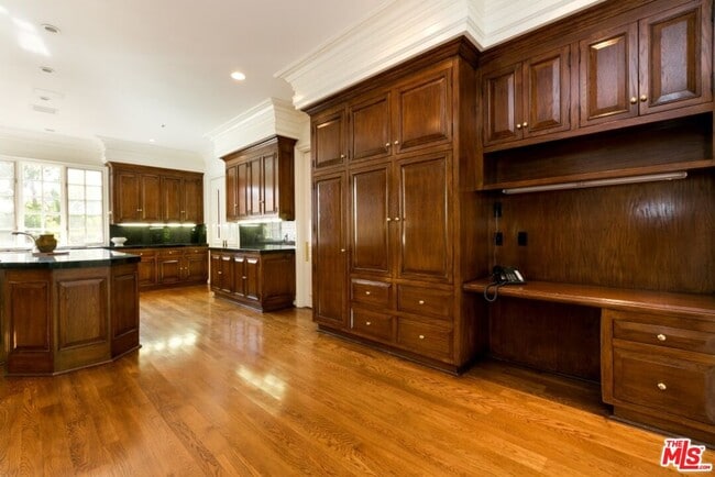 Building Photo - 1450 Cuesta Linda Dr