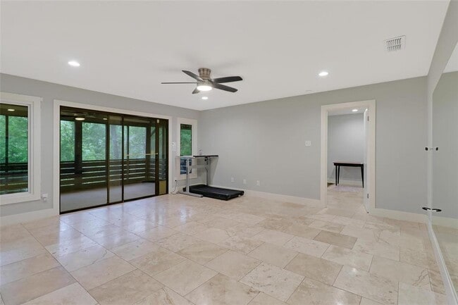 Building Photo - 3801 Laurel Ledge Ln