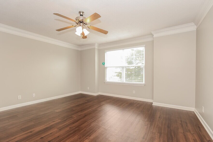 Building Photo - 1810 Colyn Avenue