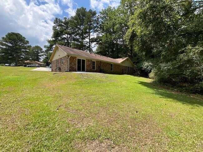Building Photo - 3018 Dale Ct