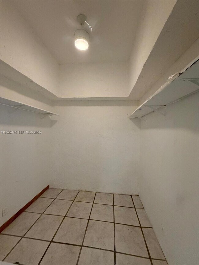 Building Photo - 9116 NW 35th Pl