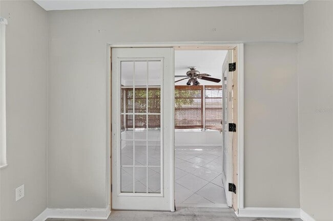 Building Photo - 2127 Scotland Dr