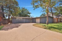 Building Photo - 2007 68th St