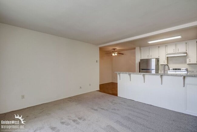 Building Photo - Cozy 2Bdm 1Ba Condo Located In Serra Mesa Neighborhood of San Diego