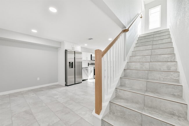 Building Photo - 4323 Ave N Ursuline St