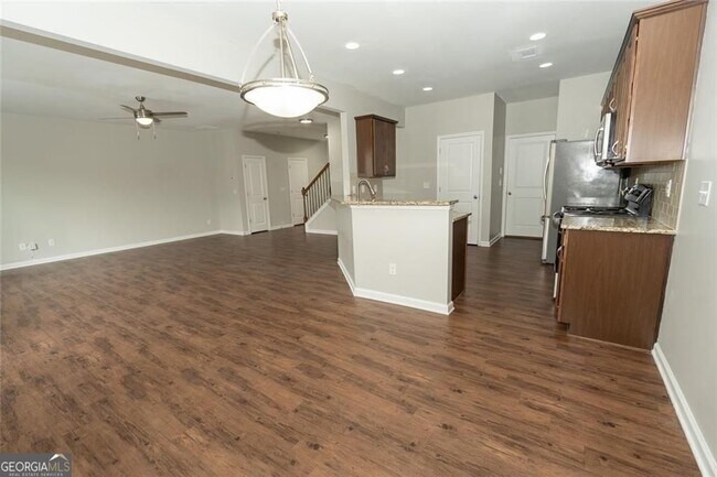 Building Photo - 369 Hardy Water Dr SE