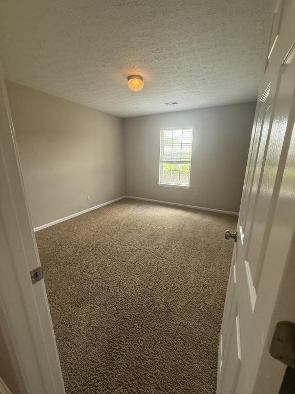 Building Photo - 2444 Savannah Dr