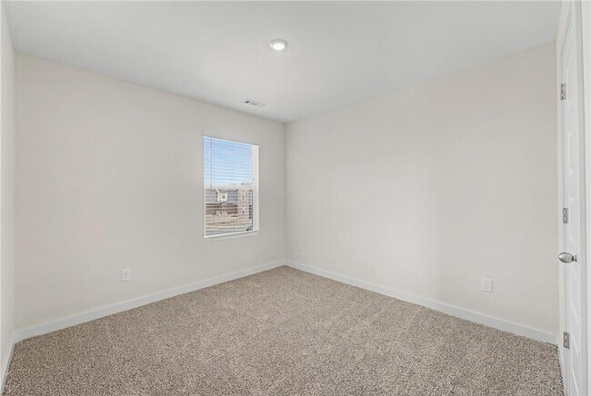 Building Photo - 4628 W Aurora St