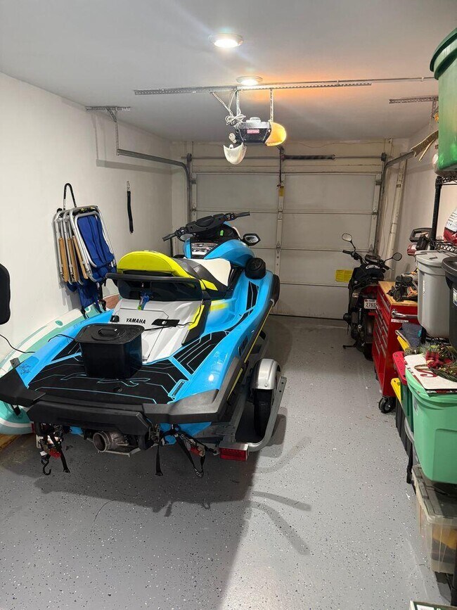 Building Photo - 422 Canterbury Ct NW