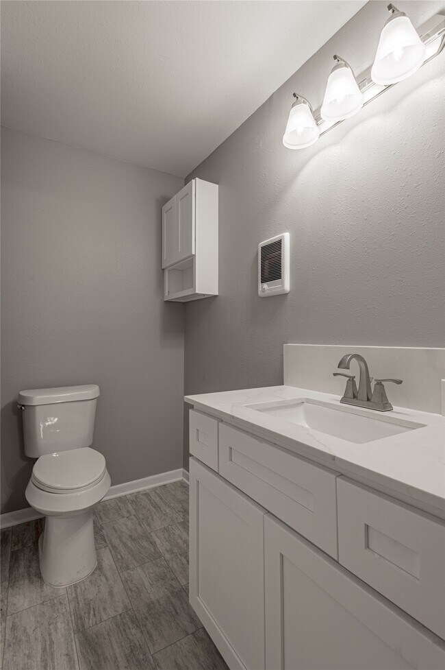 Building Photo - 2809 Sam Houston Ave