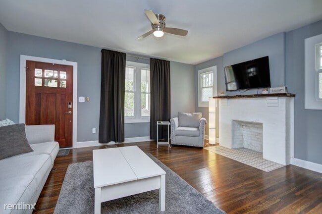 Building Photo - 1 br, 1 bath House - 1613 S Mint Street