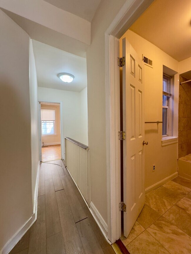 Building Photo - Large Four Bedroom Townhome in Pigtown