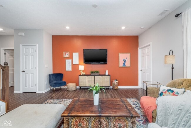 Building Photo - 1051 Macoun Dr