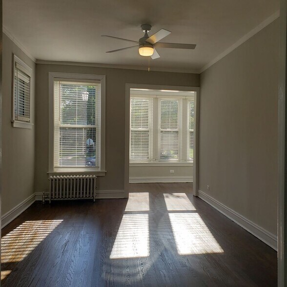 Primary Photo - 831 Dobson St