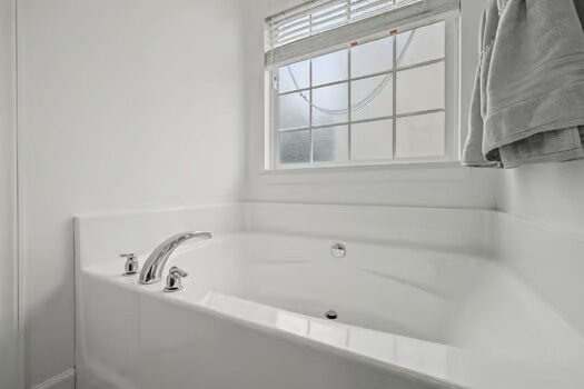 Building Photo - 2888 Watercrest Dr NW