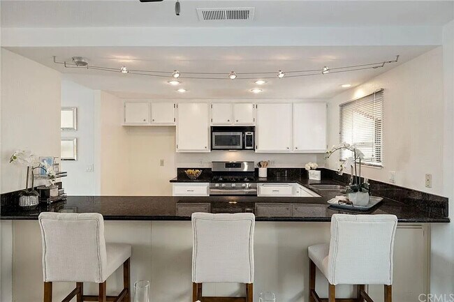 Building Photo - 850 W 157th St