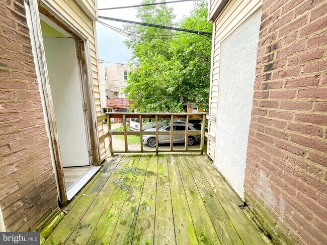 Building Photo - 6818 Wyncote Ave